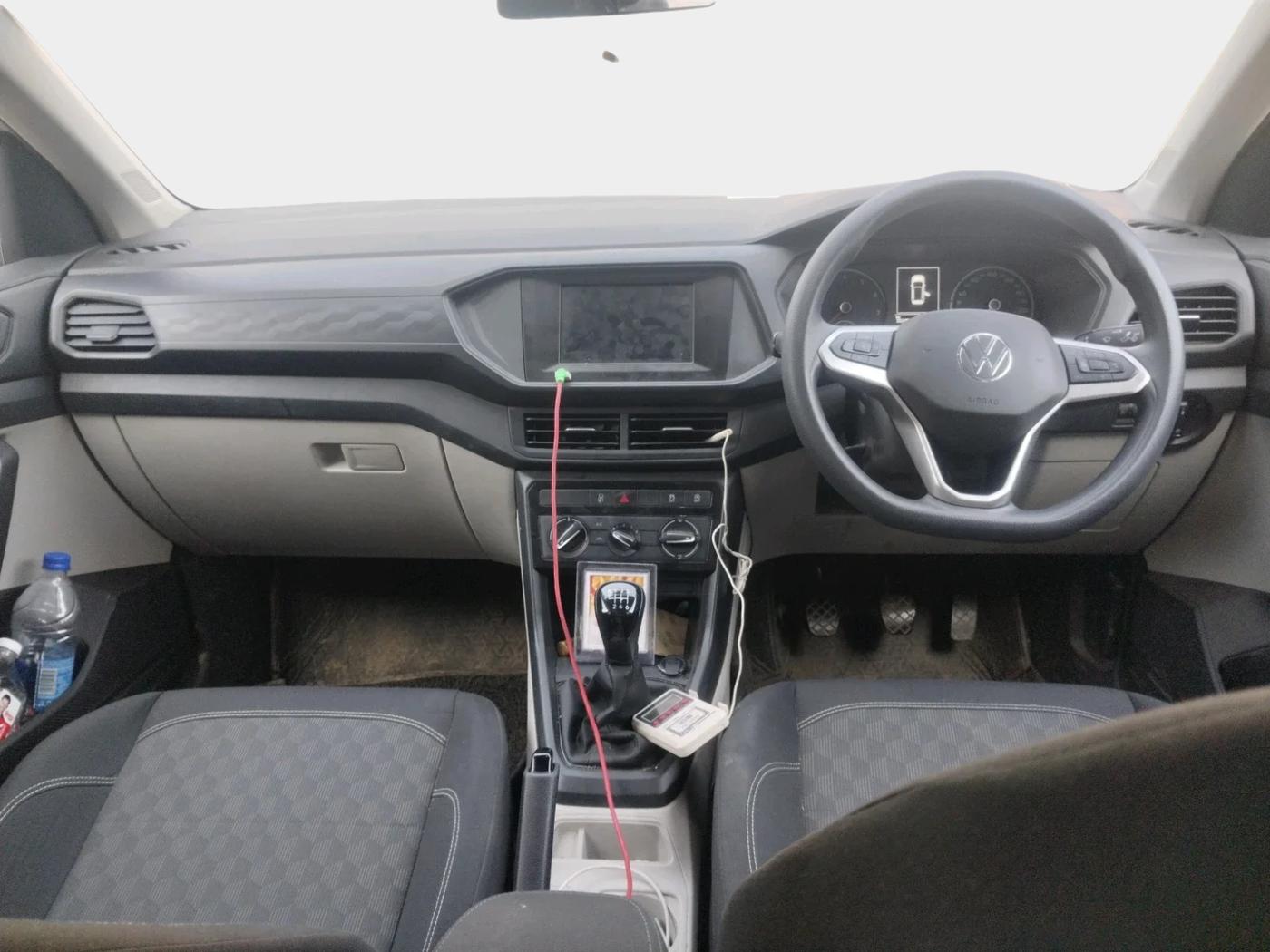 2024 Volkswagen TAIGUN COMFORTLINE 1.0 TSI MT, Petrol, Manual, 30,246 km, interior