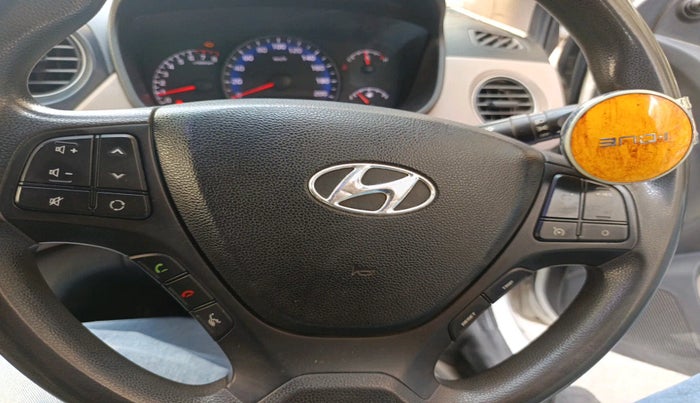 2016 Hyundai Xcent BASE 1.2, Petrol, Manual, 97,862 km, interior