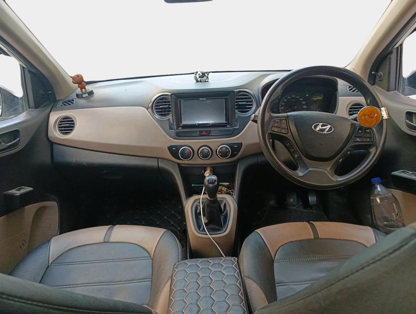 2016 Hyundai Xcent BASE 1.2, Petrol, Manual, 97,862 km, interior