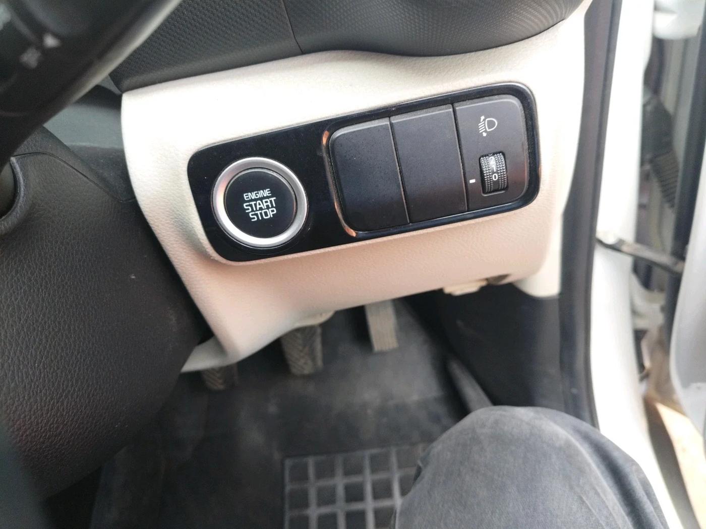 2020 KIA SONET HTX 1.5, Diesel, Manual, 30,540 km, interior