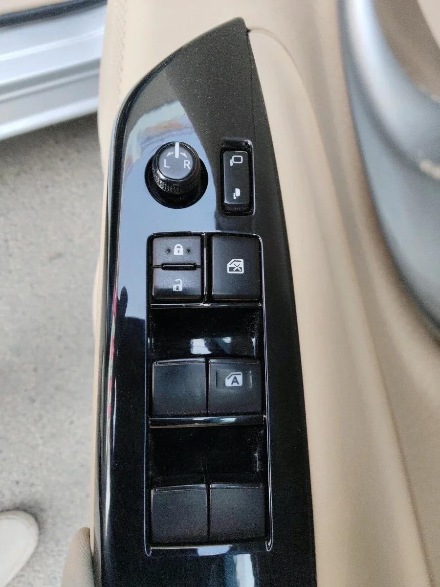 2018 Toyota YARIS V MT, Petrol, Manual, 91,176 km, interior
