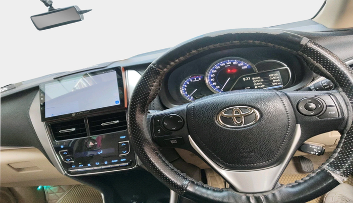 2018 Toyota YARIS V MT, Petrol, Manual, 91,176 km, interior