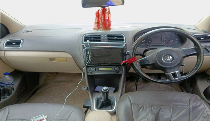 2011 Volkswagen Vento HIGHLINE 1.6 MPI, Petrol, Manual, 87,791 km, interior