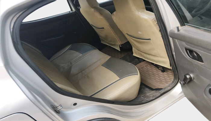 2015 Renault Kwid RXL, Petrol, Manual, 43,412 km, interior