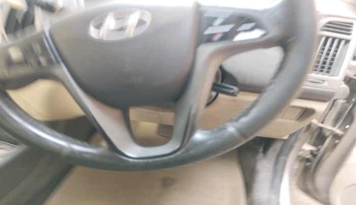 2013 Hyundai i20 MAGNA 1.2, Petrol, Manual, 97,404 km, interior