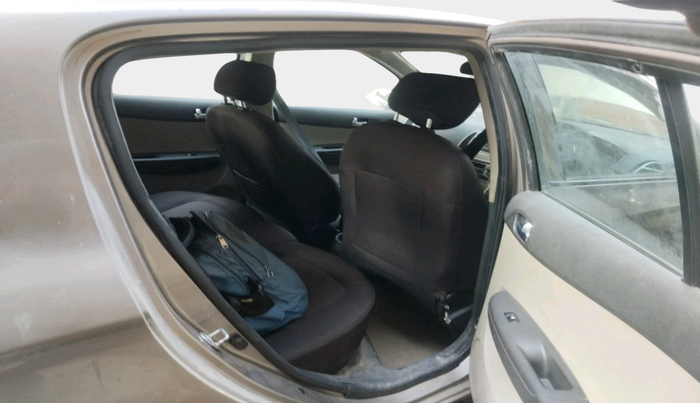 2013 Hyundai i20 MAGNA 1.2, Petrol, Manual, 97,404 km, interior