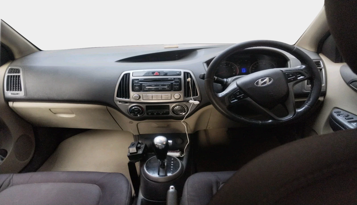 2013 Hyundai i20 MAGNA 1.2, Petrol, Manual, 97,404 km, interior