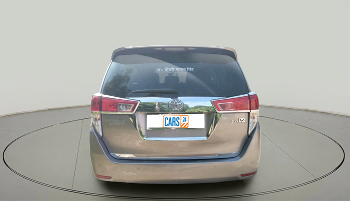 2020 Toyota Innova Crysta 2.4 VX 8 STR, Diesel, Manual, 1,65,165 km, exterior