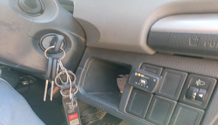 2012 Maruti Wagon R 1.0 LXI, Petrol, Manual, 1,02,229 km, interior