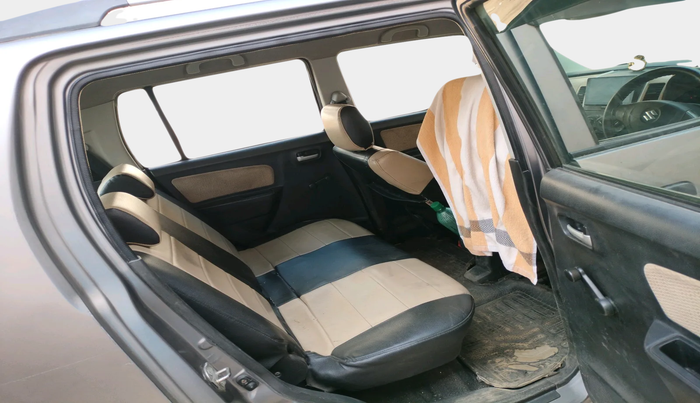 2017 Maruti Wagon R 1.0 LXI CNG, Petrol, Manual, 1,16,731 km, interior