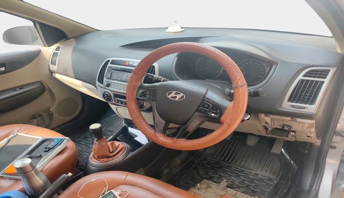 2014 Hyundai i20 SPORTZ 1.2, Petrol, Manual, 93,317 km, interior