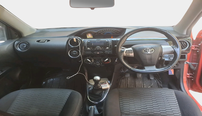 2015 Toyota Etios CROSS 1.4 VD, Diesel, Manual, 1,06,773 km, interior