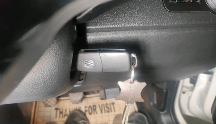 2021 Volkswagen Polo HIGHLINE PLUS 1.0L TSI, Petrol, Manual, 1,11,516 km, interior