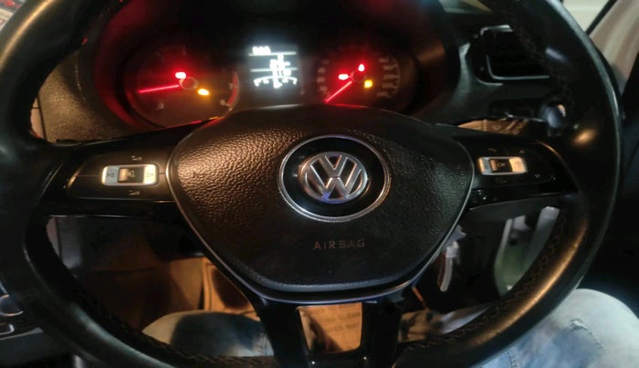 2021 Volkswagen Polo HIGHLINE PLUS 1.0L TSI, Petrol, Manual, 1,11,516 km, interior