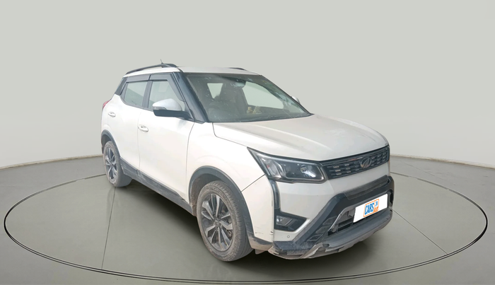 2020 Mahindra XUV300 W8 (O) 1.5 DIESEL, Diesel, Manual, 96,696 km, exterior