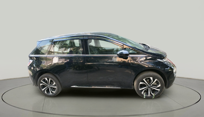 2025 MG Windsor EV Essence Pro, Electric, Automatic, 26,837 km, exterior