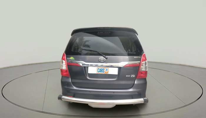 2015 Toyota Innova 2.5 VX 7 STR, Diesel, Manual, 86,713 km, exterior