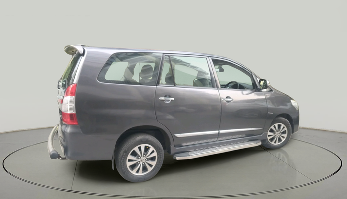 2015 Toyota Innova 2.5 VX 7 STR, Diesel, Manual, 86,713 km, exterior