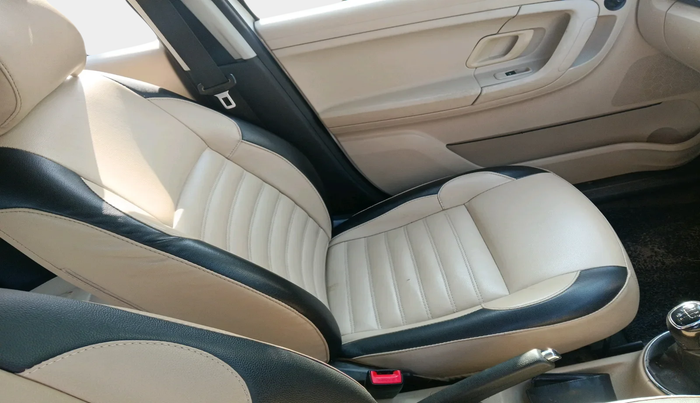 2013 Skoda Fabia AMBIENTE 1.2 MPI, Petrol, Manual, 69,456 km, interior