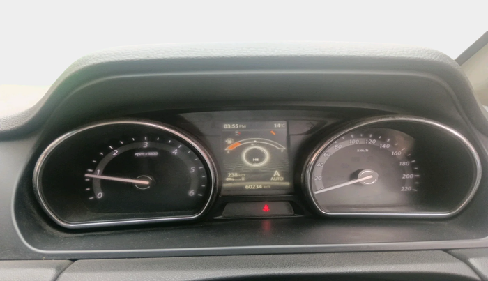 2017 Tata Hexa XM 4X2 7 STR, Diesel, Manual, 60,234 km, interior