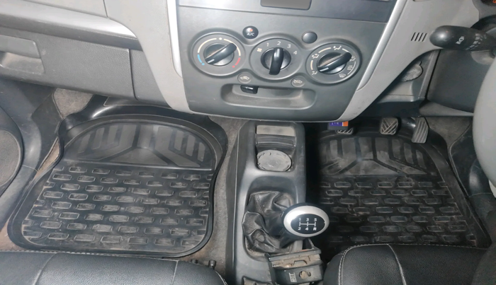 2011 Maruti Wagon R 1.0 LXI, Petrol, Manual, 66,901 km, interior