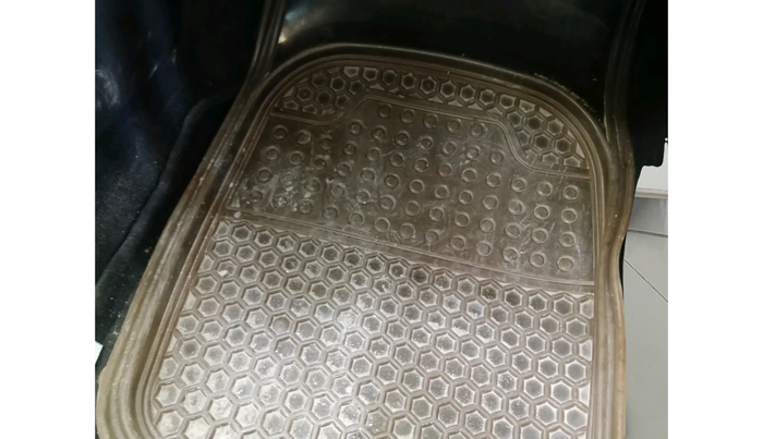 2017 Volkswagen Polo COMFORTLINE 1.2L, Petrol, Manual, 96,005 km, interior