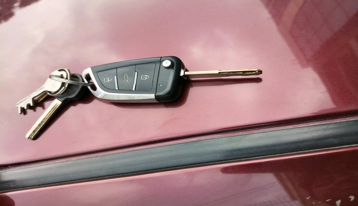 2017 Honda Amaze 1.2L I-VTEC S, Petrol, Manual, 1,03,876 km, interior