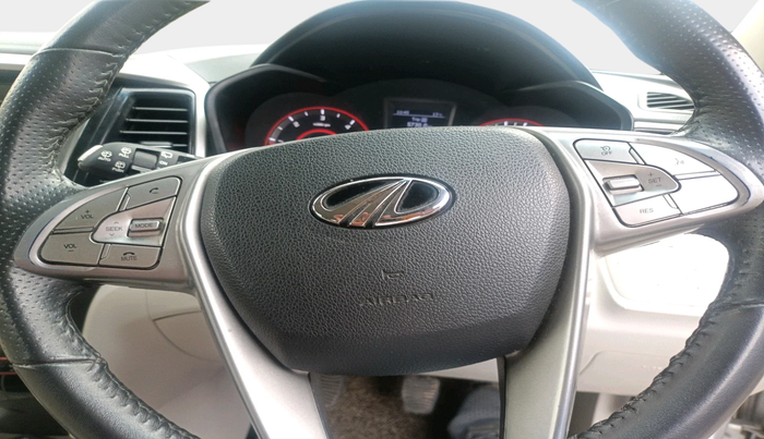 2021 Mahindra XUV300 W8 (O) 1.5 DIESEL, Diesel, Manual, 40,166 km, interior