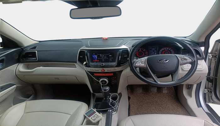 2021 Mahindra XUV300 W8 (O) 1.5 DIESEL, Diesel, Manual, 40,166 km, interior