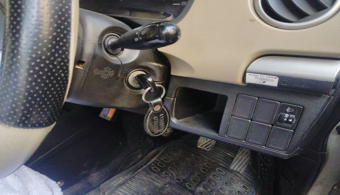 2017 Maruti Wagon R 1.0 LXI, Petrol, Manual, 1,44,750 km, interior