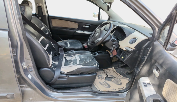 2017 Maruti Wagon R 1.0 LXI CNG, Petrol, Manual, 1,19,547 km, interior