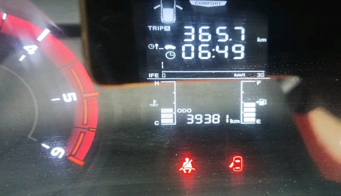 2019 Mahindra XUV300 W6 1.5 DIESEL, Diesel, Manual, 39,381 km, interior