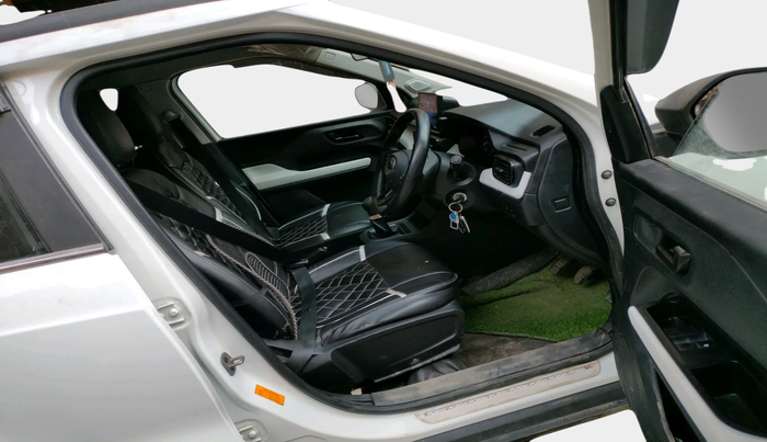 2023 Tata PUNCH PURE MT, Petrol, Manual, 15,764 km, interior