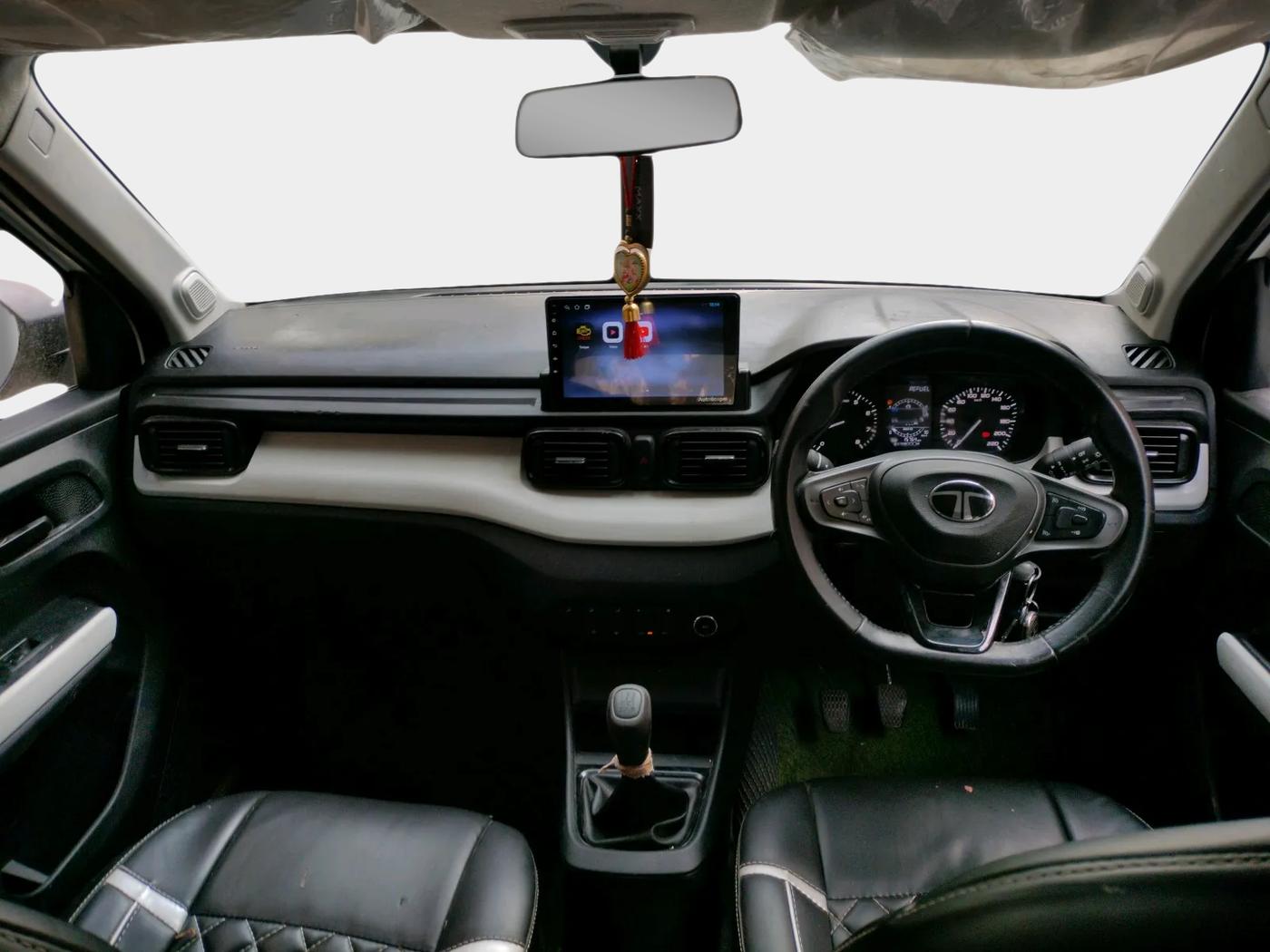 2023 Tata PUNCH PURE MT, Petrol, Manual, 15,764 km, interior