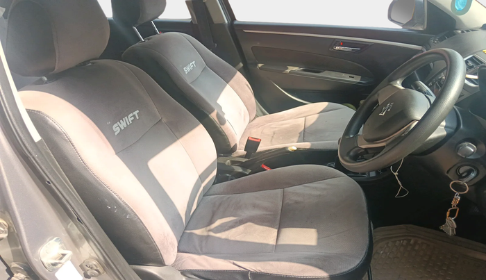 2015 Maruti Swift VXI, Petrol, Manual, 1,27,200 km, interior