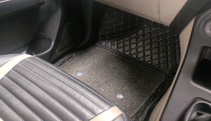 2019 Maruti New Wagon-R LXI 1.0, Petrol, Manual, 39,772 km, interior