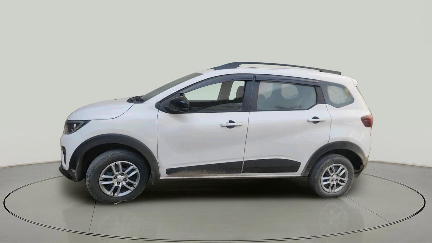 2023 Renault TRIBER RXT, Petrol, Manual, 52,988 km, exterior