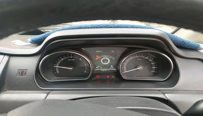 2018 Tata Hexa XT 4X2 6 STR, Diesel, Manual, 1,63,191 km, interior