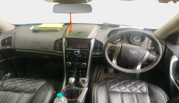 2021 Mahindra XUV500 W7, Diesel, Manual, 67,566 km, interior