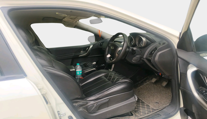 2021 Mahindra XUV500 W7, Diesel, Manual, 67,566 km, interior