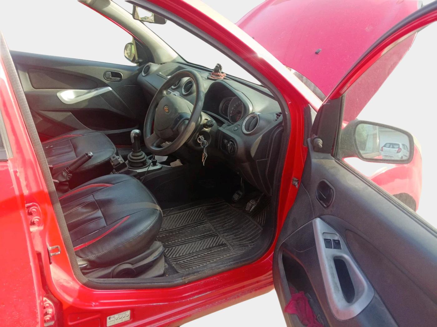 2011 Ford Figo ZXI 1.2 PETROL, CNG, Manual, 75,357 km, interior