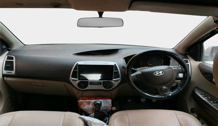 2011 Hyundai i20 MAGNA 1.2, Petrol, Manual, 1,44,531 km, interior