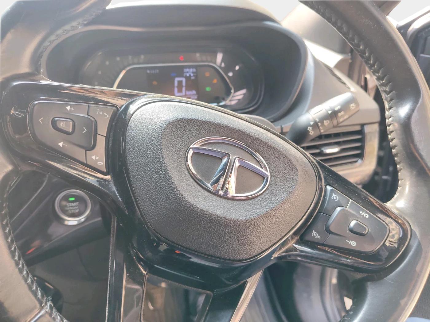 2022 Tata NEXON XZ PLUS (HS) PETROL DARK EDITION, Petrol, Manual, 61,408 km, interior