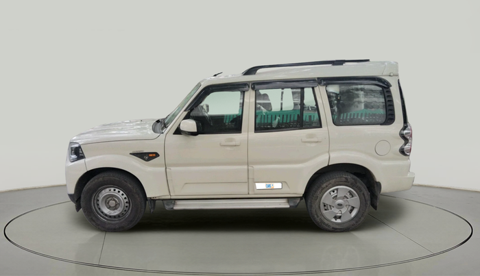 2017 Mahindra Scorpio S4 PLUS 1.99 INTELLI-HYBRID, Diesel, Manual, 86,777 km, exterior