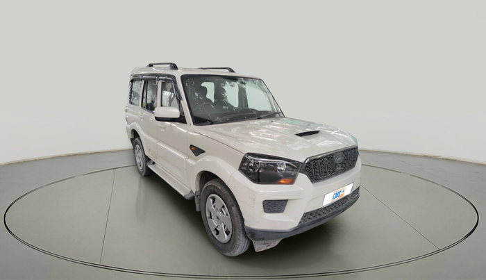 2017 Mahindra Scorpio S4 PLUS 1.99 INTELLI-HYBRID, Diesel, Manual, 86,777 km, exterior