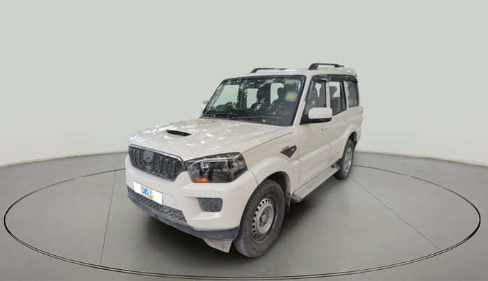 2017 Mahindra Scorpio S4 PLUS 1.99 INTELLI-HYBRID, Diesel, Manual, 86,777 km, exterior