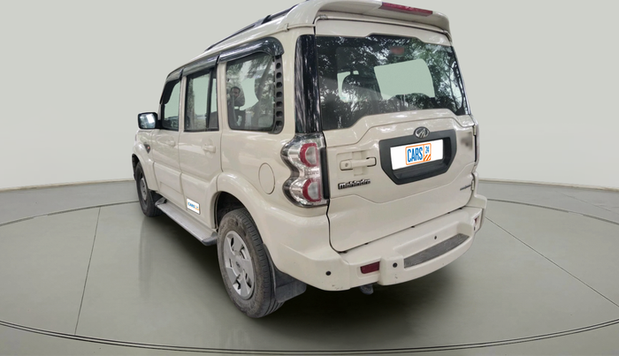 2017 Mahindra Scorpio S4 PLUS 1.99 INTELLI-HYBRID, Diesel, Manual, 86,777 km, exterior