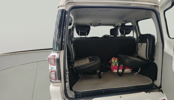 2017 Mahindra Scorpio S4 PLUS 1.99 INTELLI-HYBRID, Diesel, Manual, 86,777 km, exterior