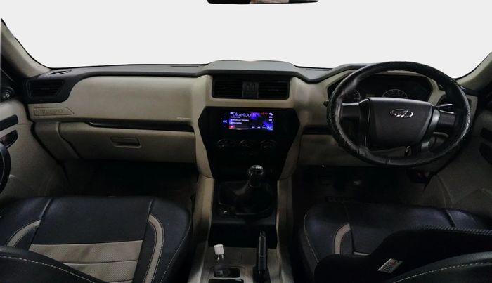 2017 Mahindra Scorpio S4 PLUS 1.99 INTELLI-HYBRID, Diesel, Manual, 86,777 km, interior