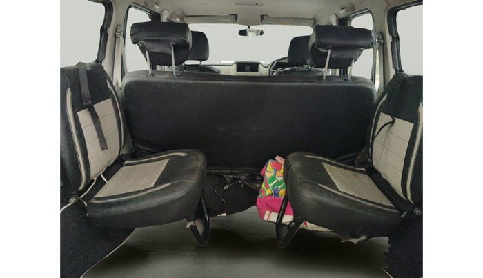 2017 Mahindra Scorpio S4 PLUS 1.99 INTELLI-HYBRID, Diesel, Manual, 86,777 km, interior